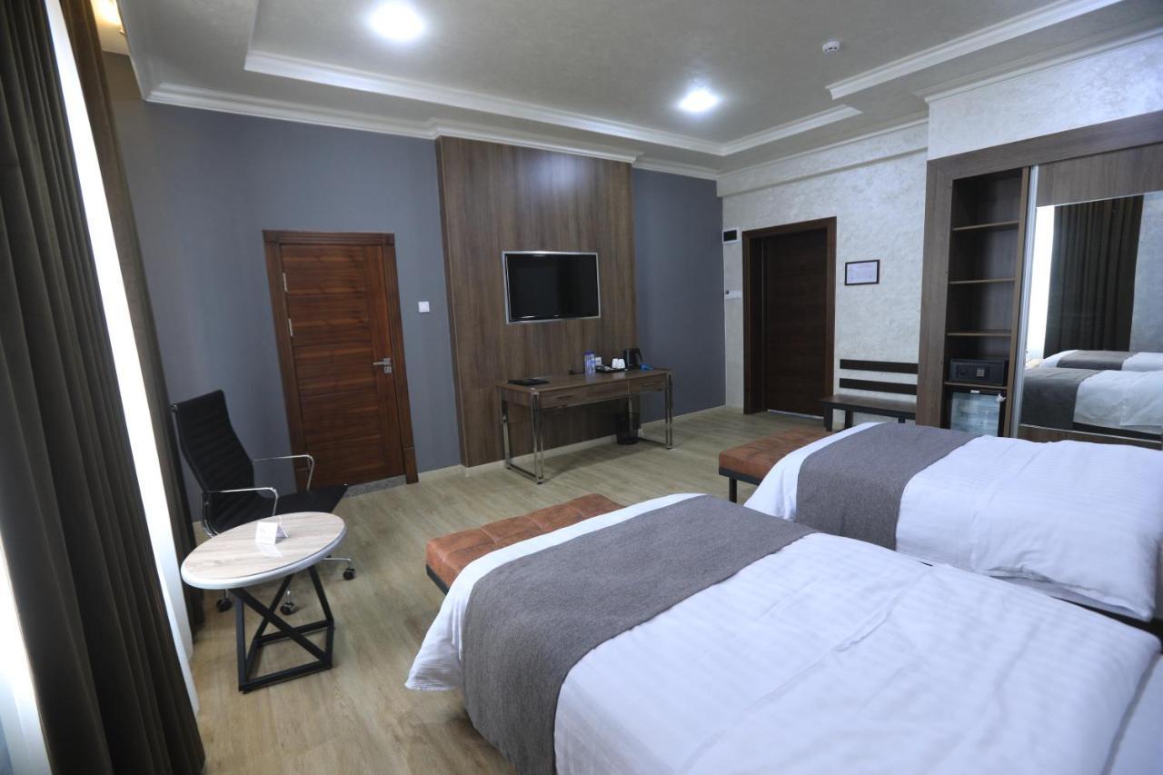 Chlnor Hotel Andizan Buitenkant foto