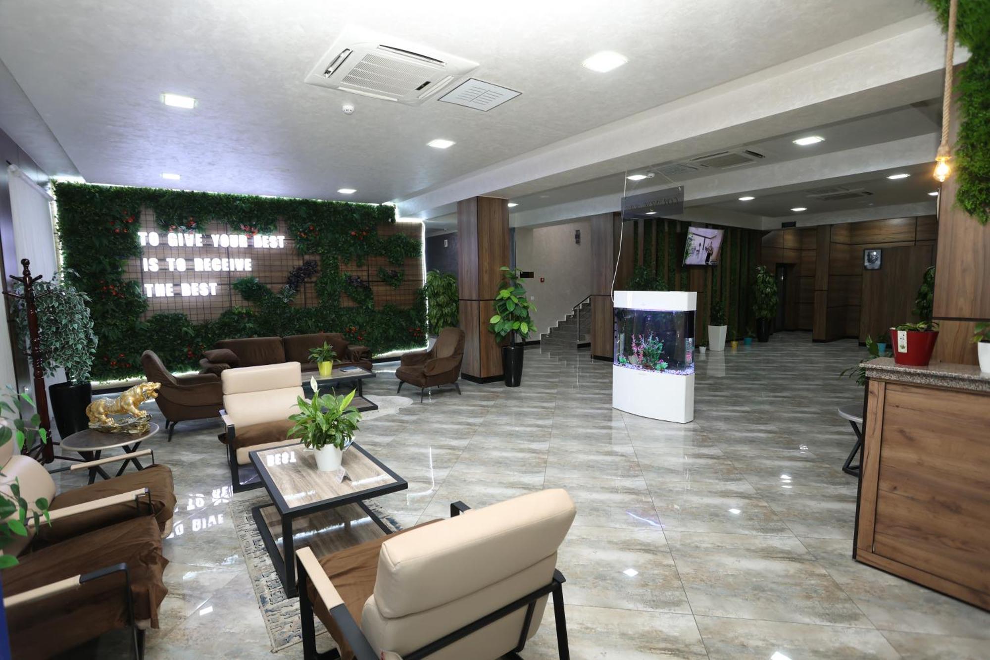 Chlnor Hotel Andizan Buitenkant foto